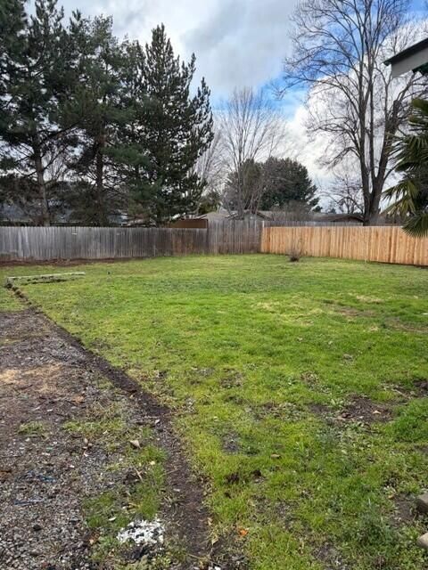 Tiny photo for 556 Glenn Way, Central Point, OR 97502 (MLS # 220215638)