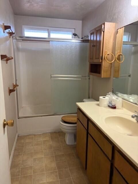 Tiny photo for 556 Glenn Way, Central Point, OR 97502 (MLS # 220215638)