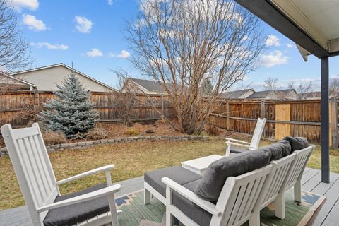 Tiny photo for 63194 NE De Haviland Street, Bend, OR 97701 (MLS # 220213173)