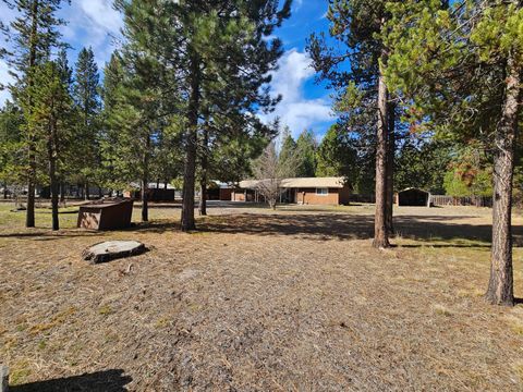 Photo of 51473 Hemlock Road, La Pine, OR 97739 (MLS # 220217703)