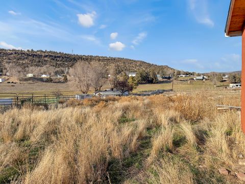 Tiny photo for 643 NE Coles Road, Prineville, OR 97754 (MLS # 220212911)