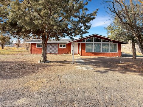 Tiny photo for 643 NE Coles Road, Prineville, OR 97754 (MLS # 220212911)
