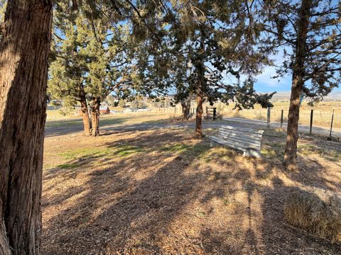 Tiny photo for 643 NE Coles Road, Prineville, OR 97754 (MLS # 220212911)