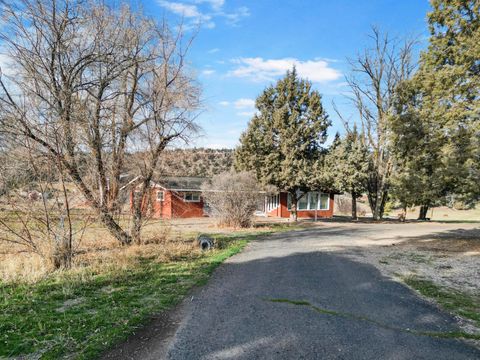 Tiny photo for 643 NE Coles Road, Prineville, OR 97754 (MLS # 220212911)