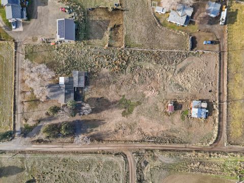 Tiny photo for 643 NE Coles Road, Prineville, OR 97754 (MLS # 220212911)