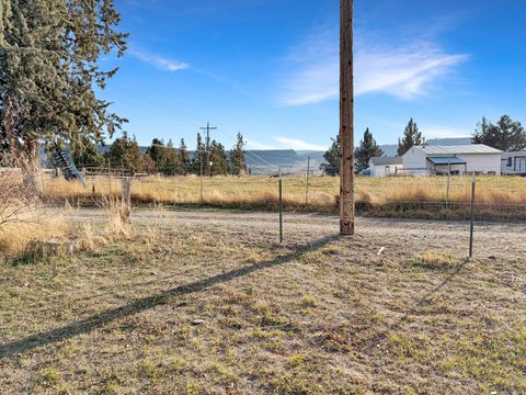 Tiny photo for 643 NE Coles Road, Prineville, OR 97754 (MLS # 220212911)