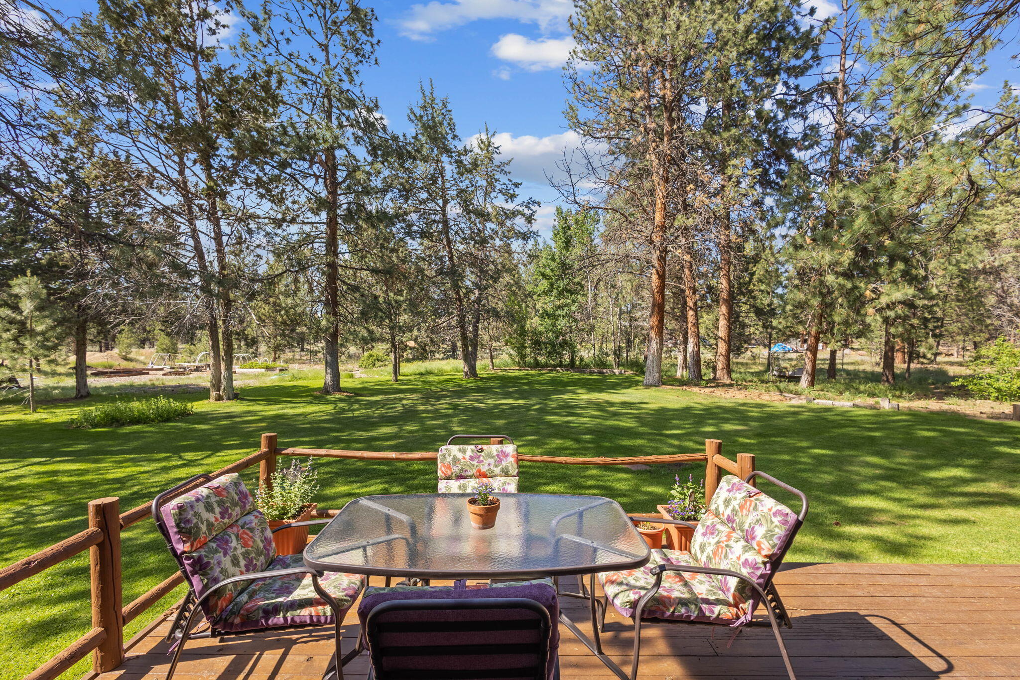 Panoramic View Est - Residential