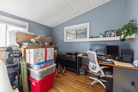 Tiny photo for 4366 Highland Way, Klamath Falls, OR 97603 (MLS # 220213784)