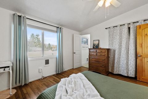 Tiny photo for 4366 Highland Way, Klamath Falls, OR 97603 (MLS # 220213784)