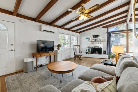 Tiny photo for 4366 Highland Way, Klamath Falls, OR 97603 (MLS # 220213784)