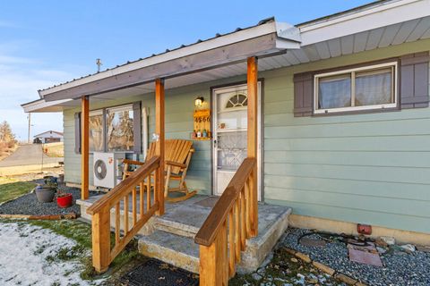 Tiny photo for 4366 Highland Way, Klamath Falls, OR 97603 (MLS # 220213784)