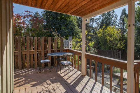 Tiny photo for 717 NE Olney Court, Bend, OR 97701 (MLS # 220210768)