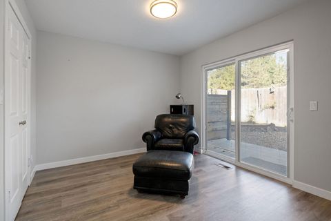 Tiny photo for 717 NE Olney Court, Bend, OR 97701 (MLS # 220210768)