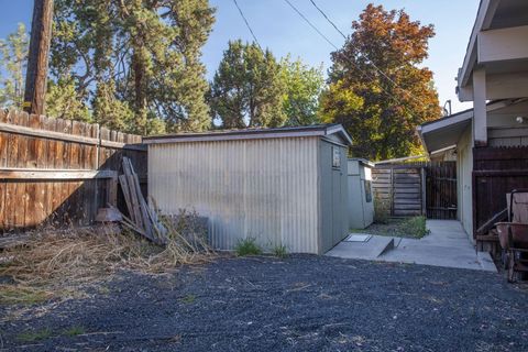 Tiny photo for 717 NE Olney Court, Bend, OR 97701 (MLS # 220210768)