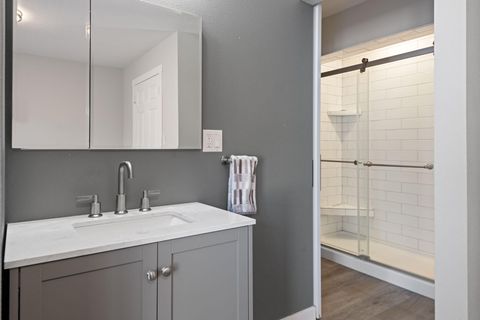 Tiny photo for 717 NE Olney Court, Bend, OR 97701 (MLS # 220210768)