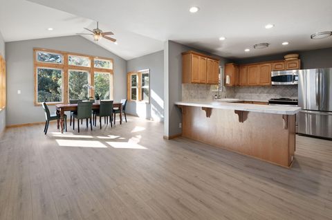 Tiny photo for 717 NE Olney Court, Bend, OR 97701 (MLS # 220210768)