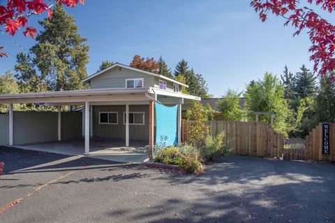 717 NE Olney Court Bend OR 97701