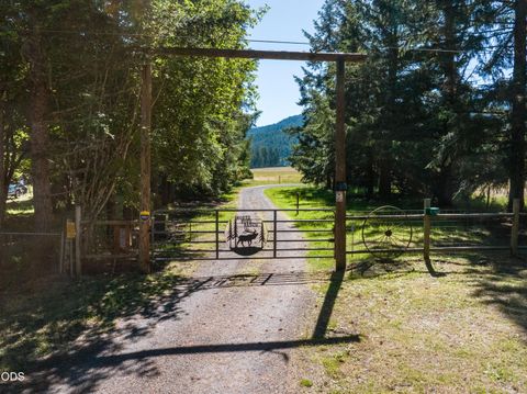 Tiny photo for 78189 High Prairie Road, Oakridge, OR 97463 (MLS # 220223882)