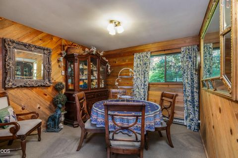 Tiny photo for 78189 High Prairie Road, Oakridge, OR 97463 (MLS # 220223882)