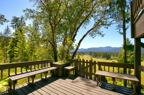 Tiny photo for 78189 High Prairie Road, Oakridge, OR 97463 (MLS # 220223882)