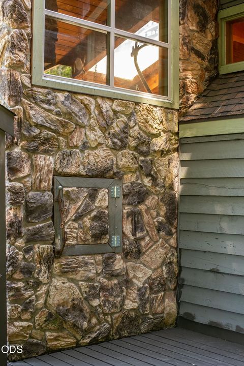 Tiny photo for 78189 High Prairie Road, Oakridge, OR 97463 (MLS # 220223882)