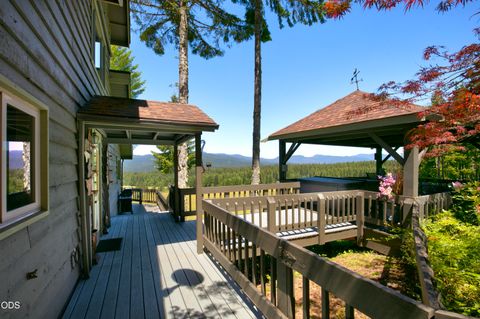 Tiny photo for 78189 High Prairie Road, Oakridge, OR 97463 (MLS # 220223882)