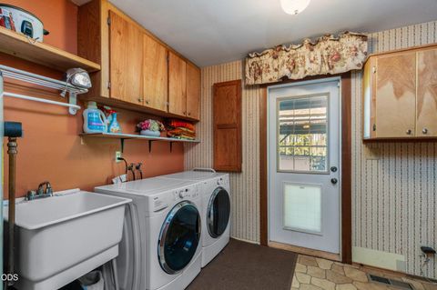 Tiny photo for 78189 High Prairie Road, Oakridge, OR 97463 (MLS # 220223882)