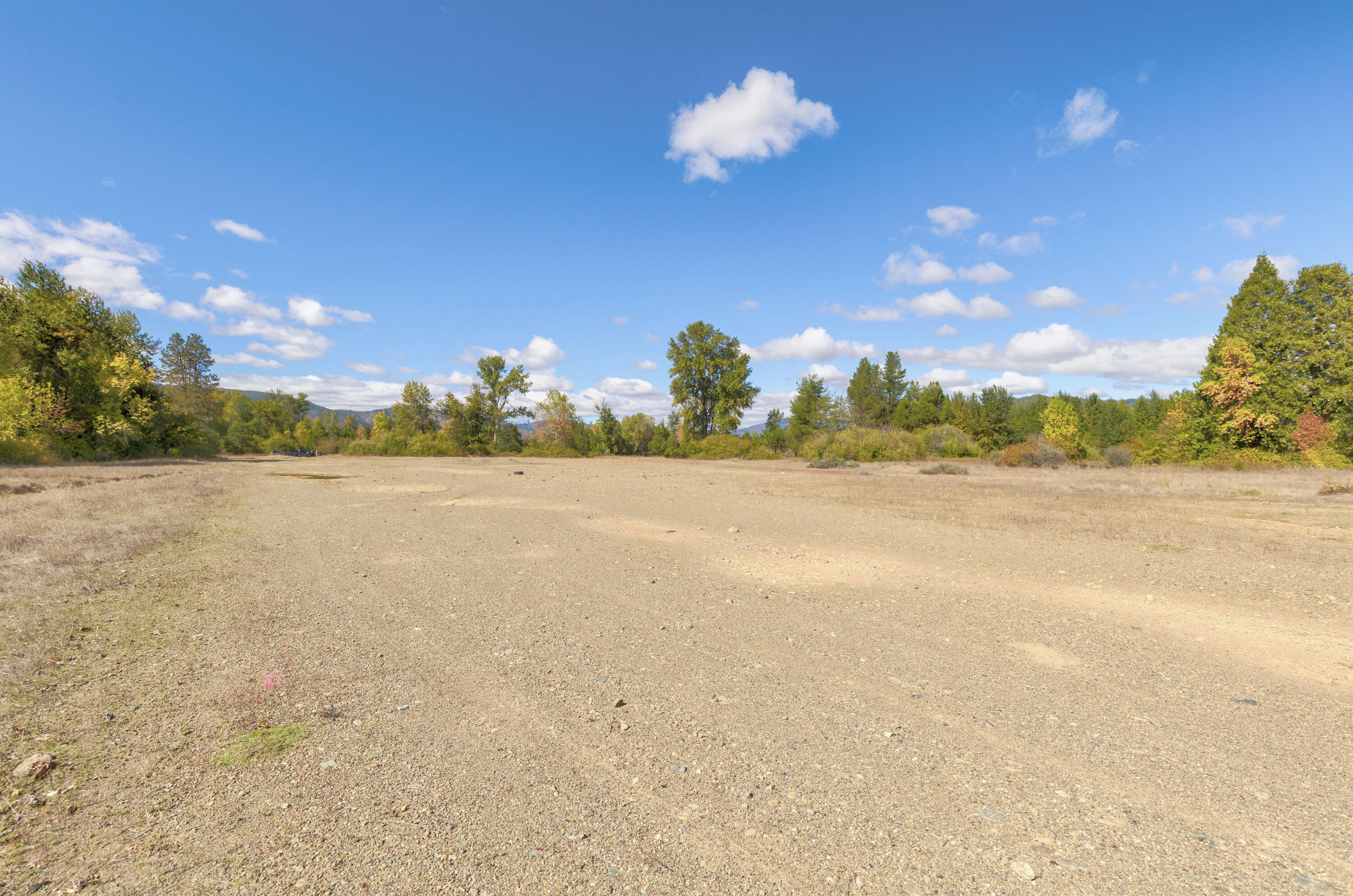 Cave Junction - Land