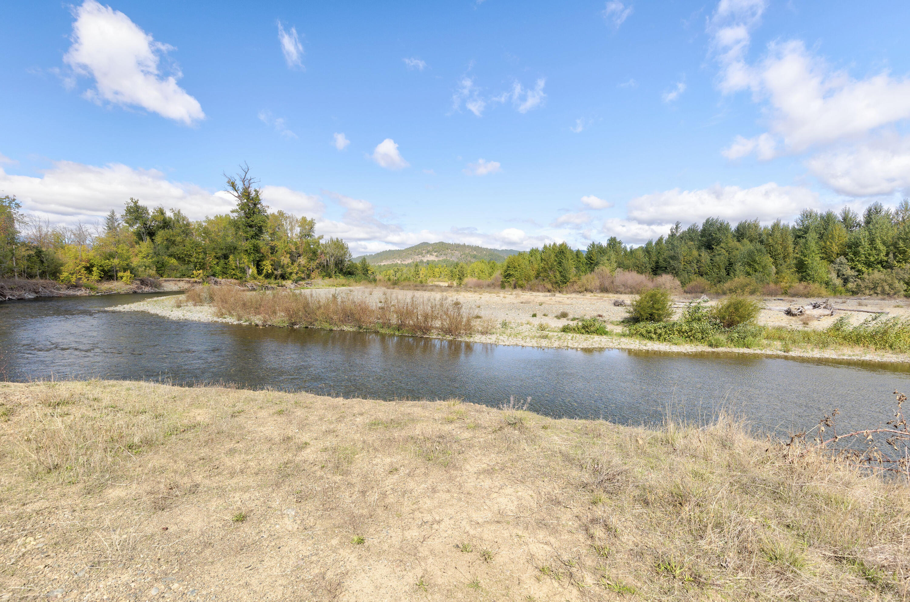 Cave Junction - Land