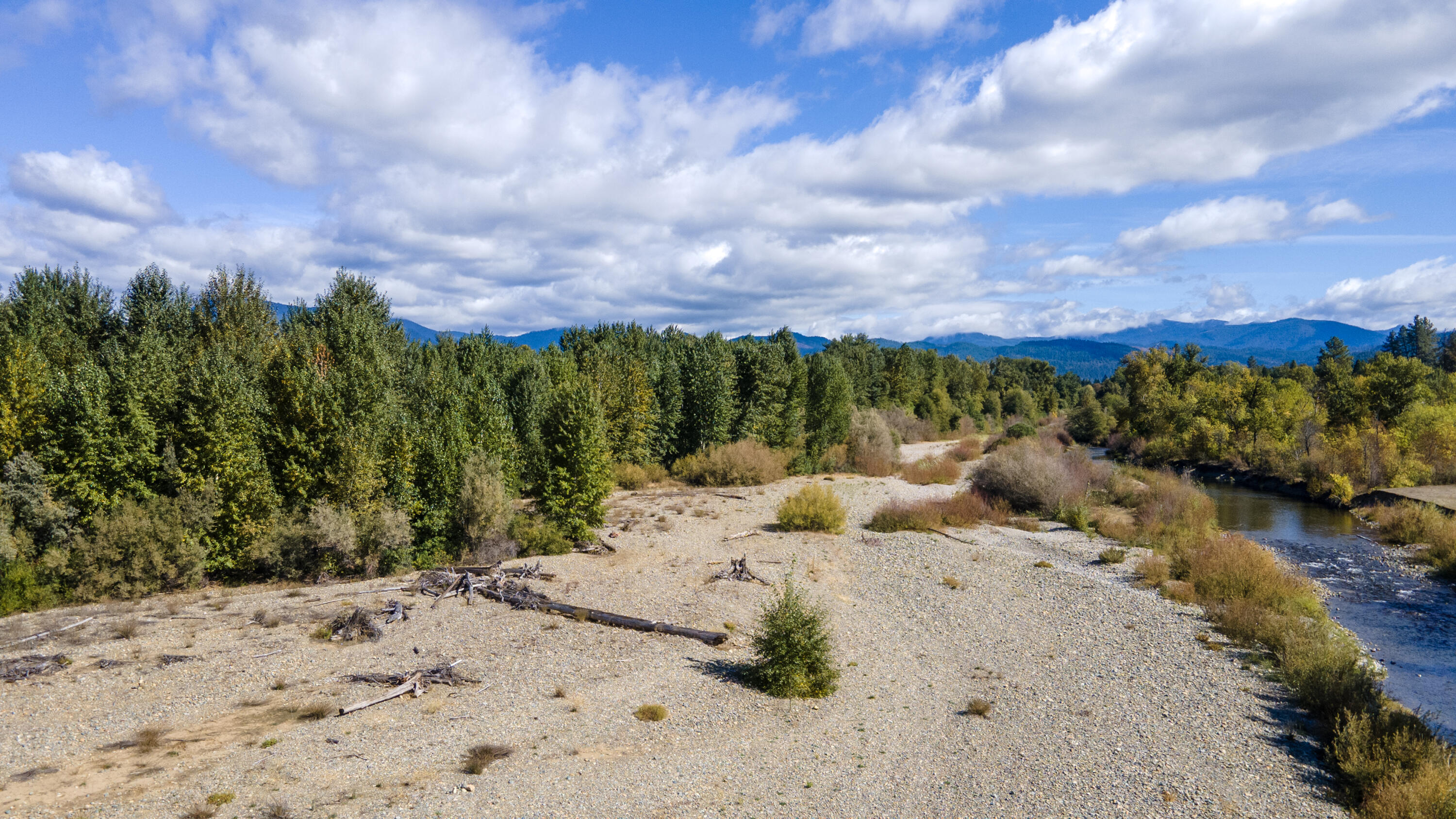 Cave Junction - Land