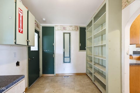 Tiny photo for 1265 Corona Avenue, Medford, OR 97504 (MLS # 220226626)