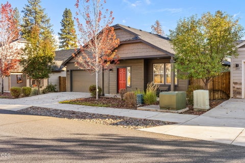Photo of 1143 W Hill Avenue, Sisters, OR 97759 (MLS # 220230374)