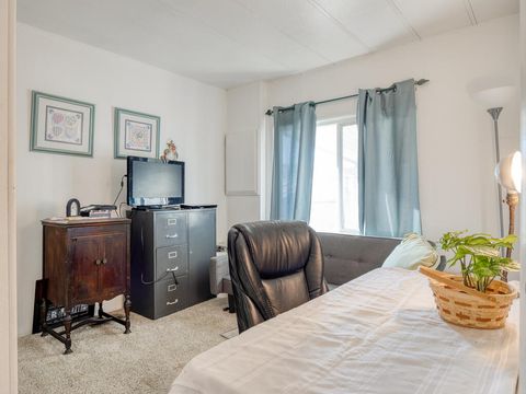 Tiny photo for 3500 Summers Lane #UNIT 5, Klamath Falls, OR 97603 (MLS # 220213887)
