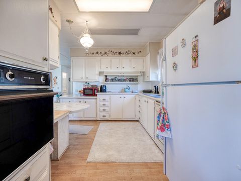 Tiny photo for 3500 Summers Lane #UNIT 5, Klamath Falls, OR 97603 (MLS # 220213887)