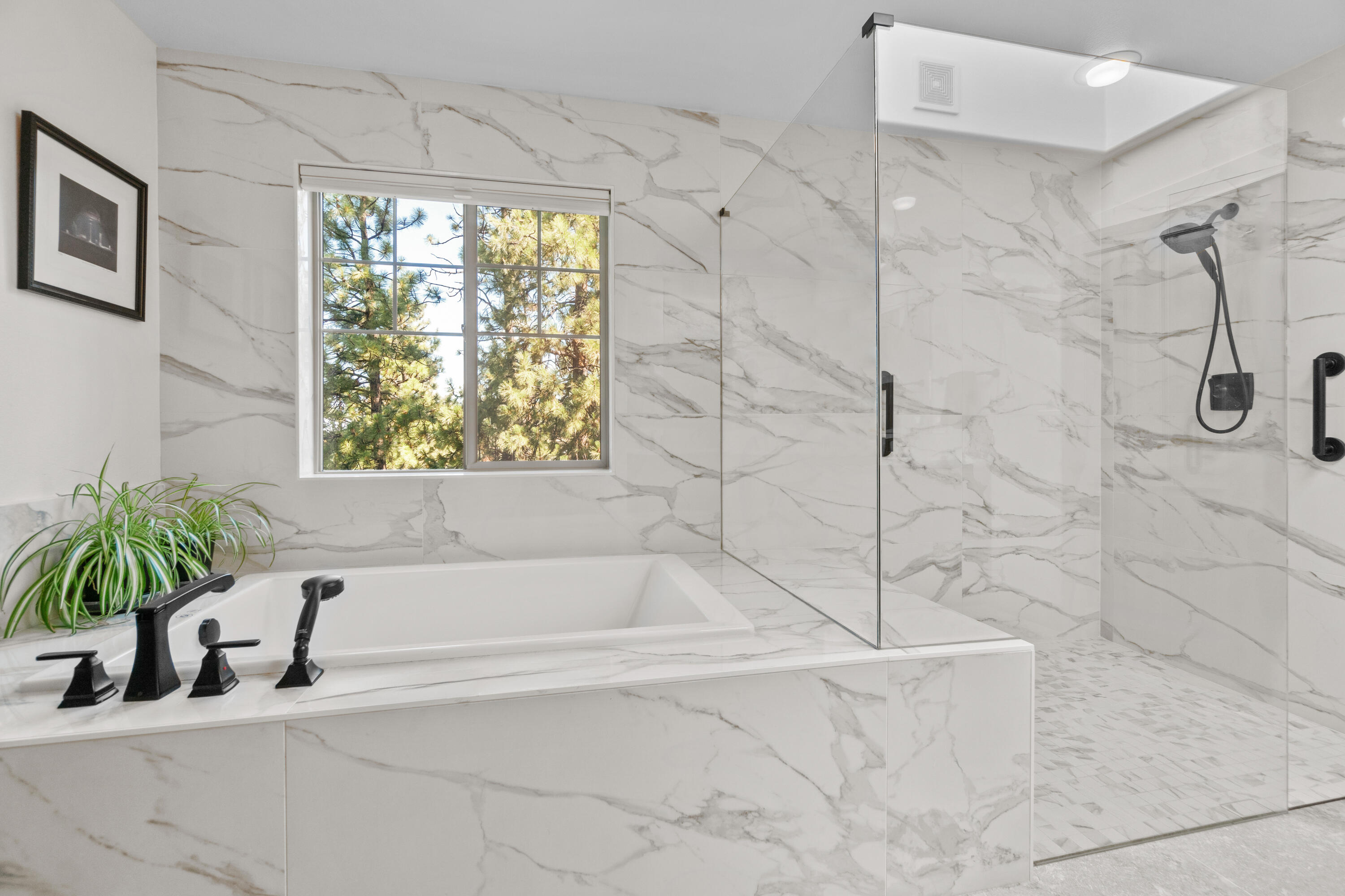 Skyliner Summit - Residential