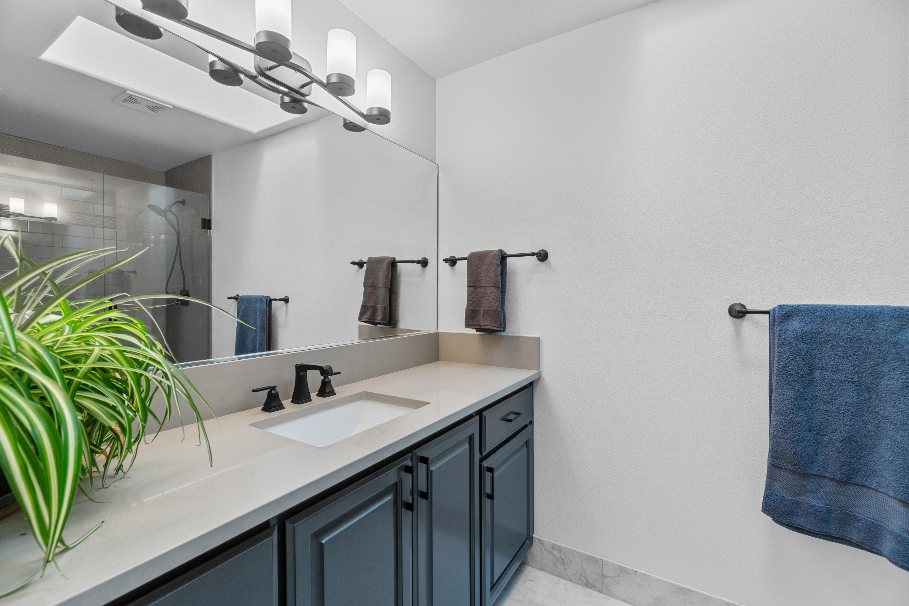 Skyliner Summit - Residential