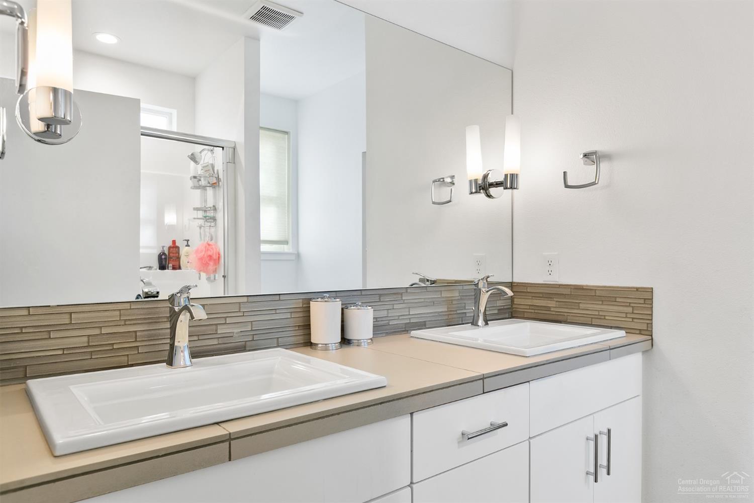 Reed Pointe - Residential