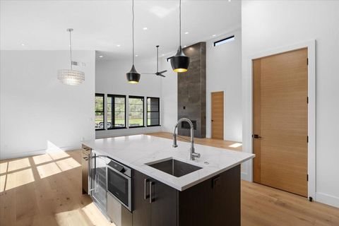 Tiny photo for 391 Clinton Street #5200, Ashland, OR 97520 (MLS # 220210654)