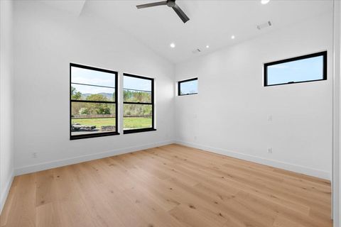 Tiny photo for 391 Clinton Street #5200, Ashland, OR 97520 (MLS # 220210654)