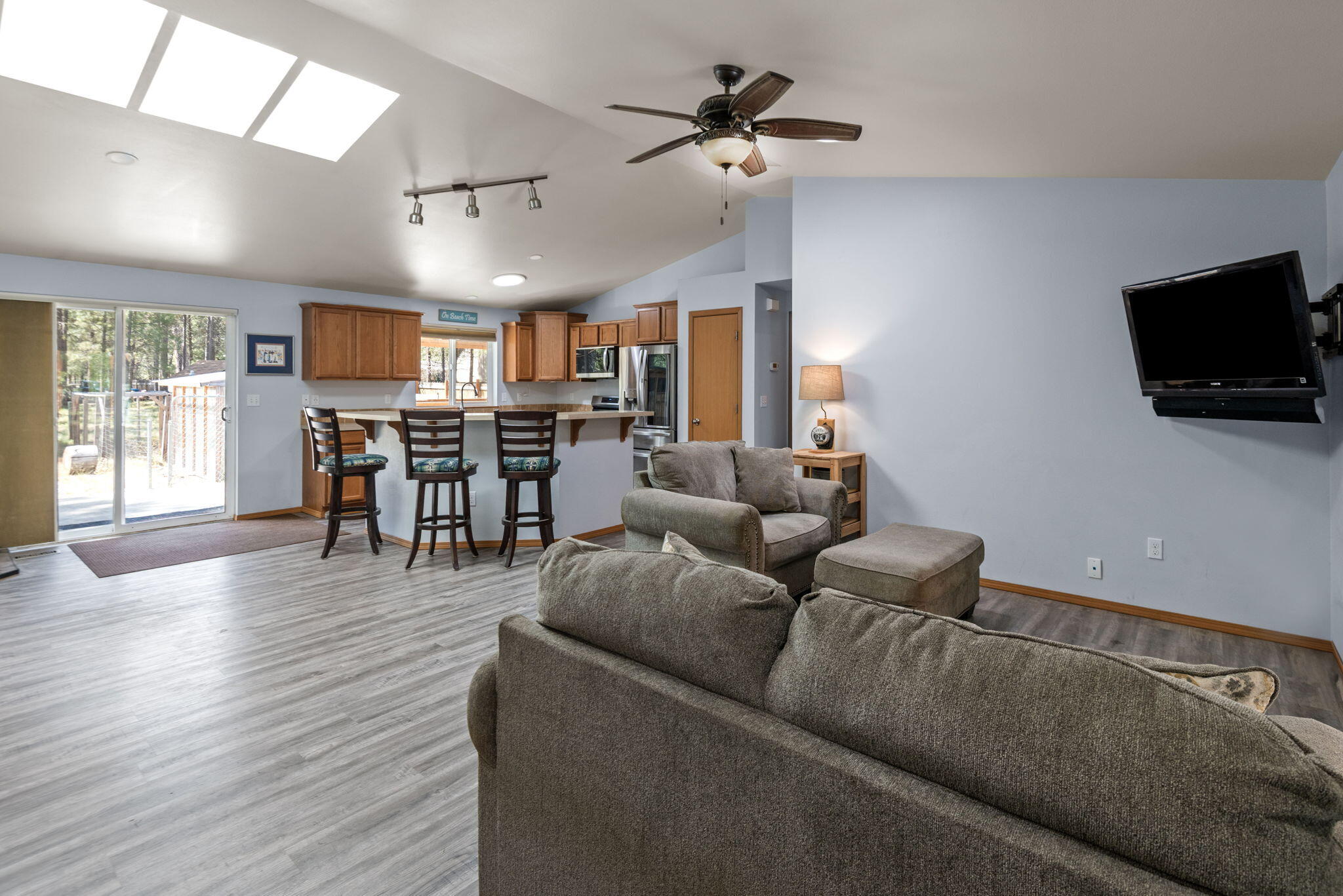14866 Bluegrass Loop