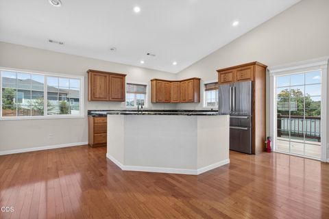 Tiny photo for 589 N Heights Drive, Eagle Point, OR 97524 (MLS # 220223291)
