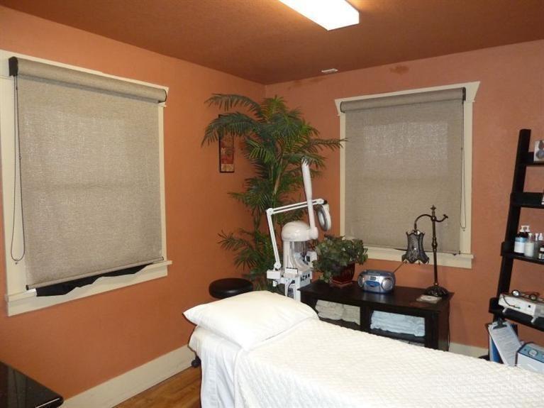 Townsite Of Redmond - Commercial Sale