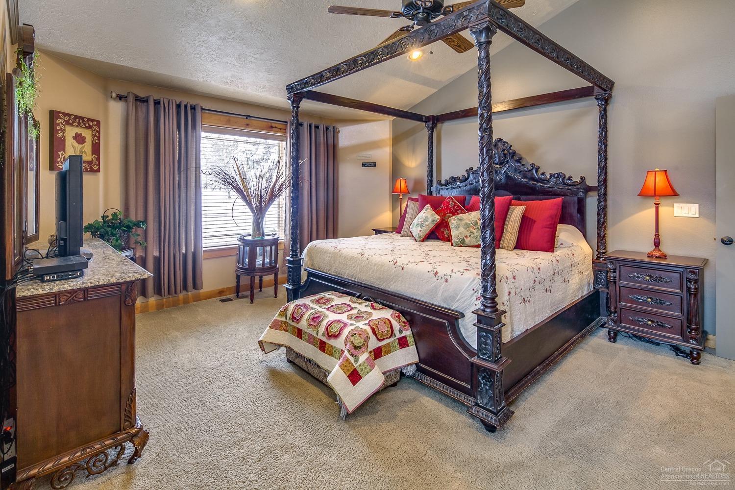 Eagle Crest - Residential