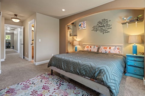 Tiny photo for 51860 Hollinshead Place, La Pine, OR 97739 (MLS # 220225048)