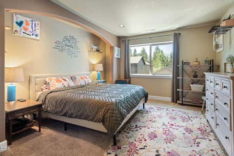 Tiny photo for 51860 Hollinshead Place, La Pine, OR 97739 (MLS # 220225048)