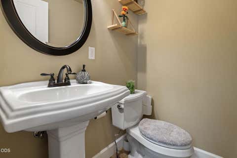 Tiny photo for 51860 Hollinshead Place, La Pine, OR 97739 (MLS # 220225048)
