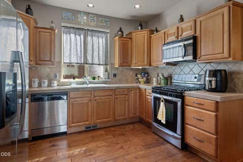 Tiny photo for 51860 Hollinshead Place, La Pine, OR 97739 (MLS # 220225048)