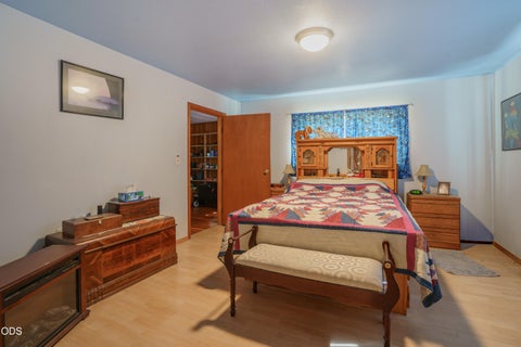 Tiny photo for 416 W Stewart Avenue, Medford, OR 97501 (MLS # 220227413)