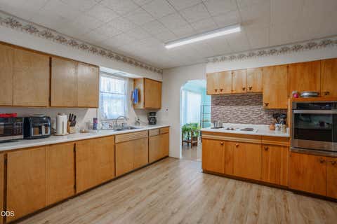 Tiny photo for 416 W Stewart Avenue, Medford, OR 97501 (MLS # 220227413)