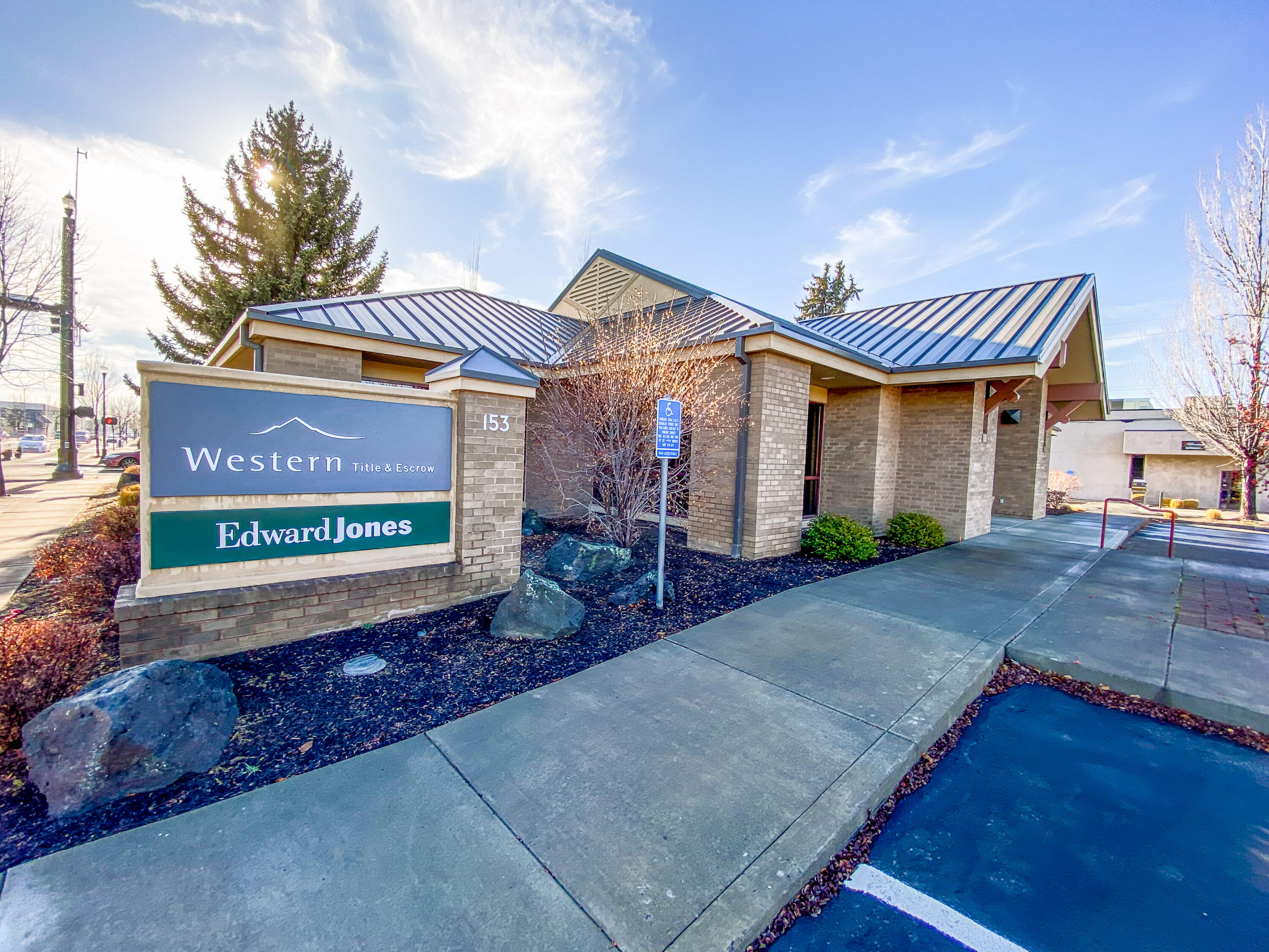 CLAR - Commercial Sale